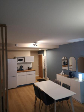 Ancely T4 chambre privative fermée